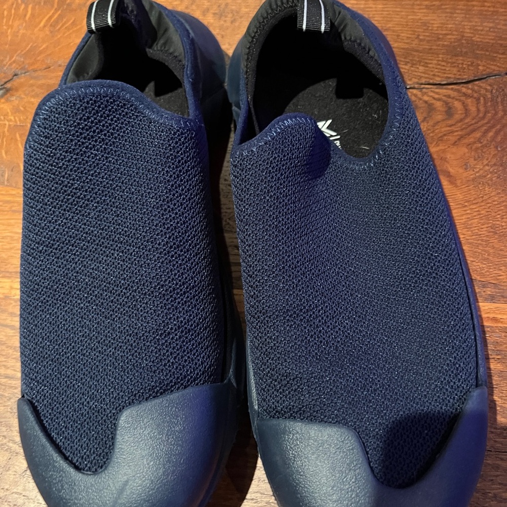 Men's Navy Slip-On Sneakers